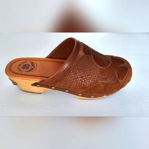 Vintage Lucky Brand Leather Embroidered Wood Bottom Clogs